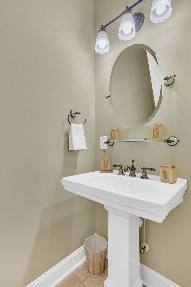 Building Photo - 1016 Red Pepper Ridge