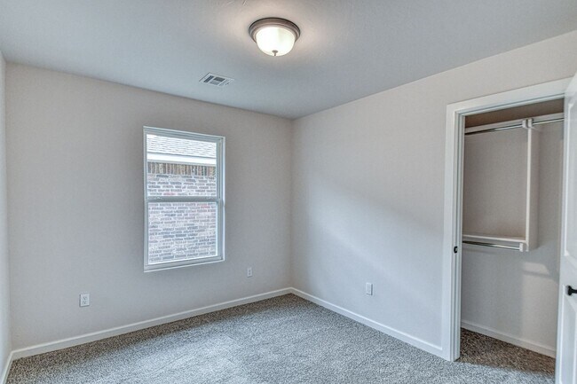 Building Photo - Brand New Construction in Varenna Landing!