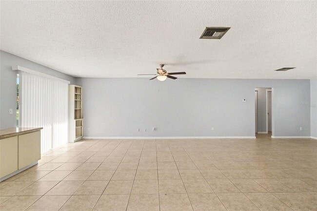 Building Photo - 10157 Bluff Ct