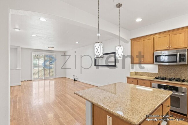 Building Photo - 4 Muller Pl