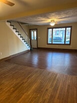 Building Photo - 529 Brook St