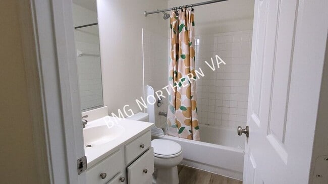 Building Photo - 10207 Magnolia Grove Dr