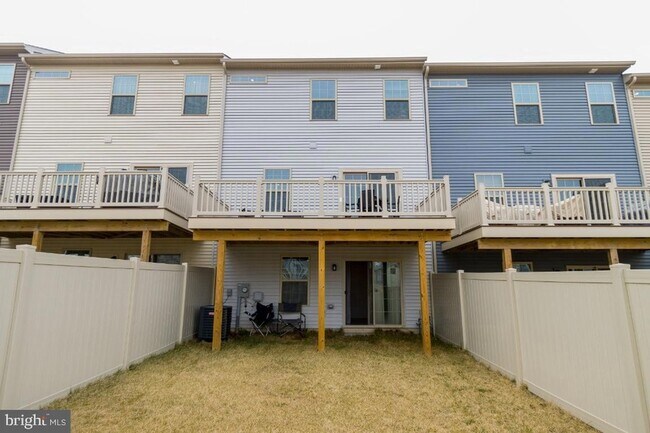 Building Photo - 10605 Brewerton Ln
