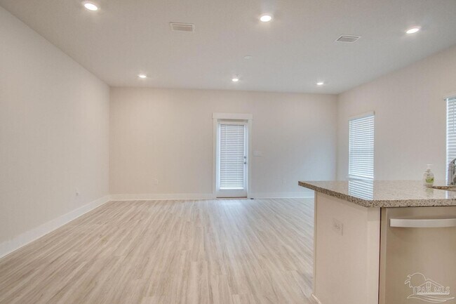 Building Photo - 9400 Nature Crk Ln