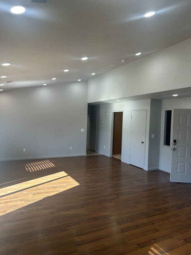 Building Photo - 1728 Colin Ln