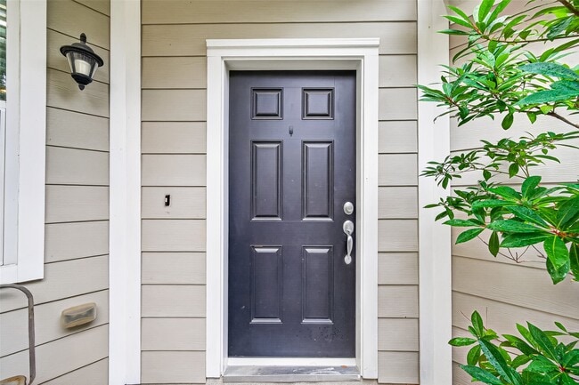 Building Photo - 6503 Wilshire Fern