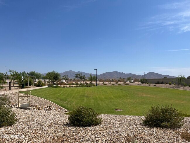 Building Photo - 11148 W Parkway Dr
