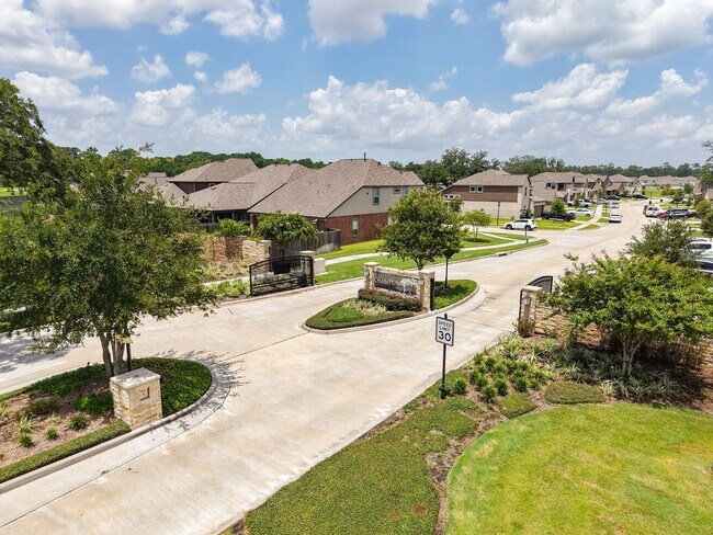Building Photo - 5511 Gothic Oak Dr