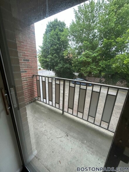 Building Photo - 175 Adams St