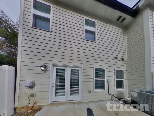 Building Photo - 311 Woodfern Ct