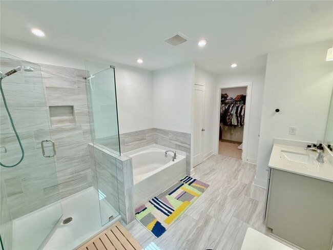 Building Photo - 3937 Acer Ct