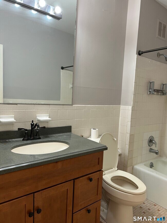 Building Photo - 26 Balance Rock Rd