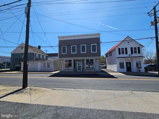 Building Photo - 101 W Sunset Ave