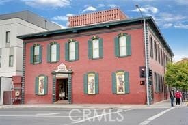 Building Photo - 1133 W 6th St