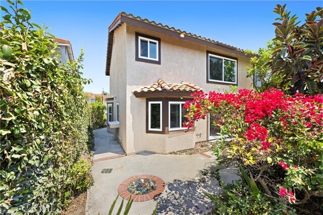 Building Photo - 24242 Briones Dr