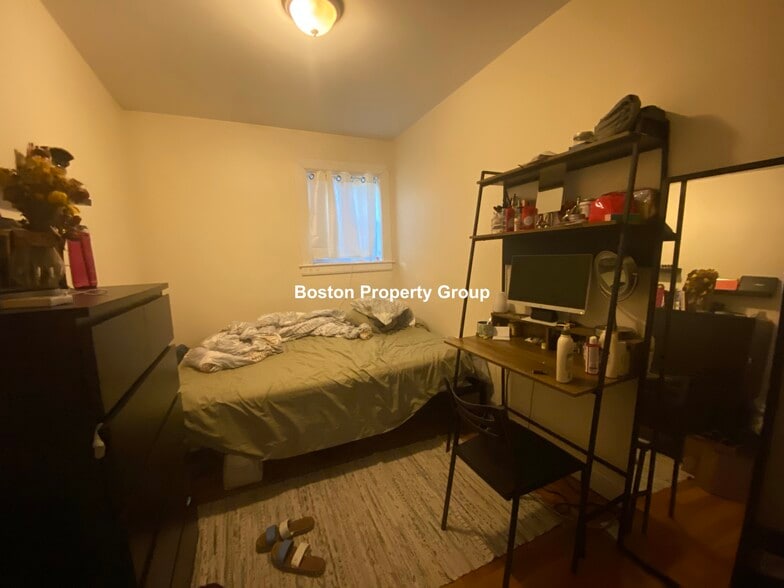 Building Photo - 51 Calumet St
