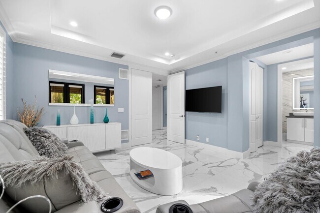 Building Photo - 1503 NE 2nd St