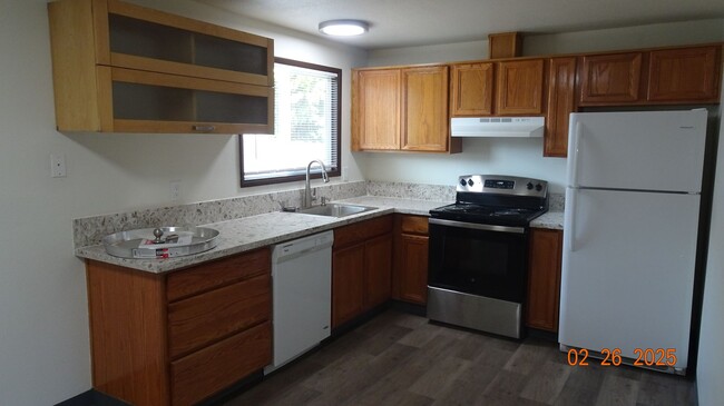 Building Photo - Newly Remodeled 3 Bedroom Ranch Style Home