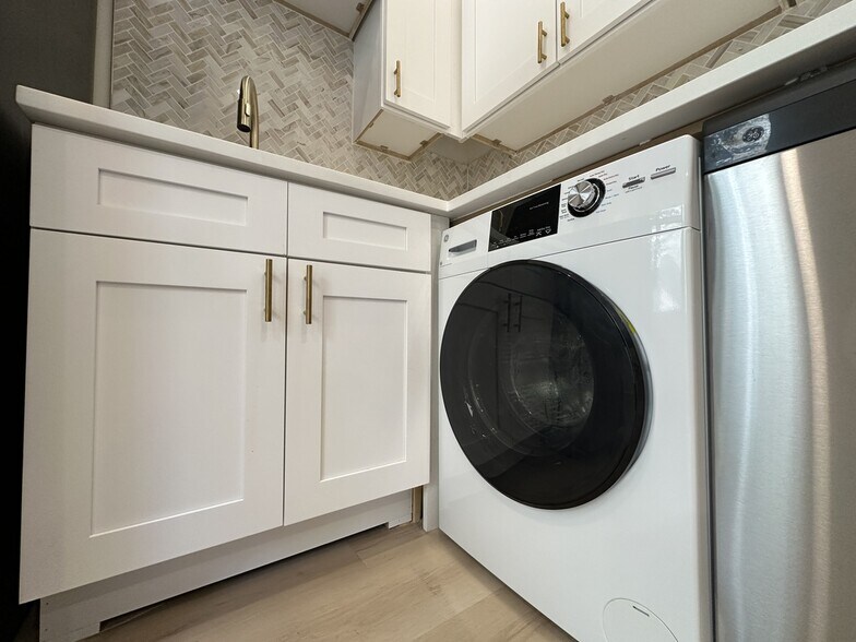 Building Photo - 1322 W Ohio St