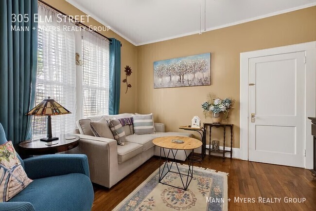 Building Photo - 305 Elm St