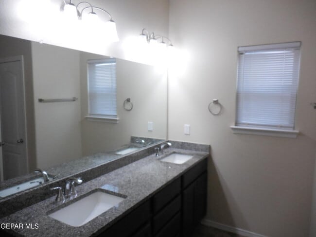 Building Photo - 7316 Glacier Dr