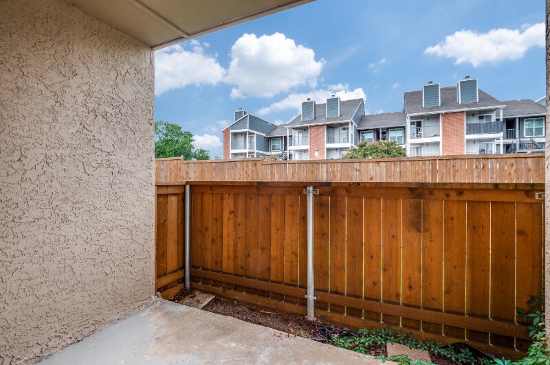 Building Photo - 4748 Old Bent Tree Ln