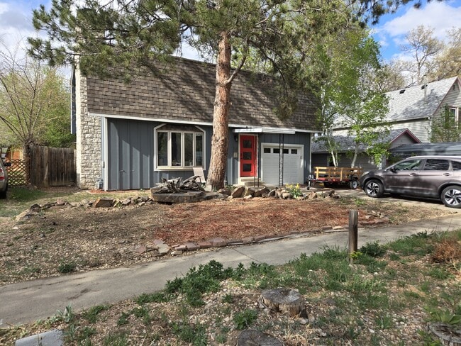 Primary Photo - 545 E 11th St