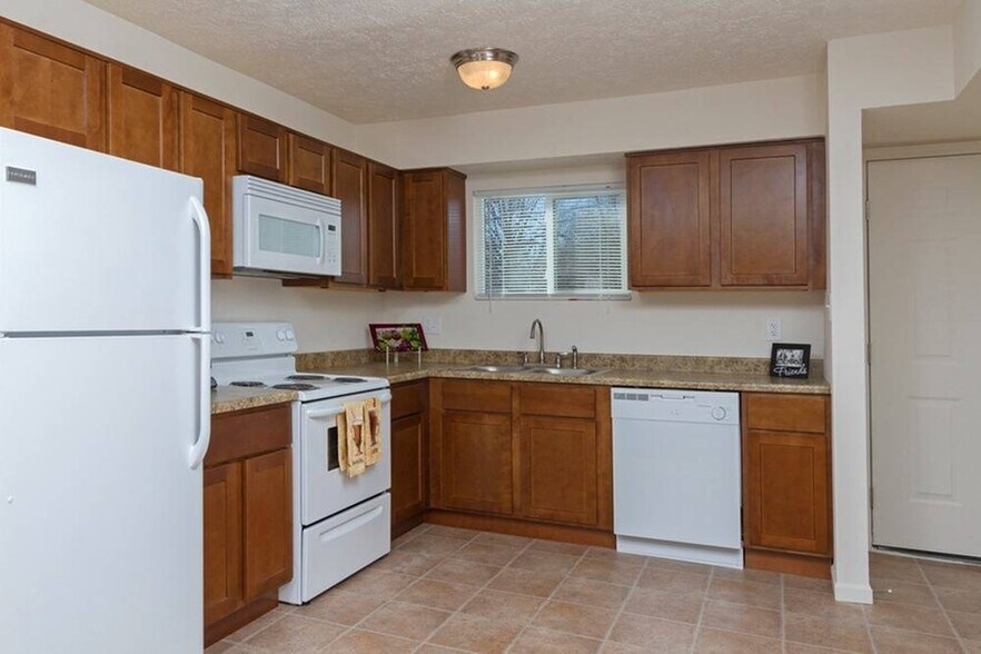 Kitchen - Townhomes at Quail Ridge