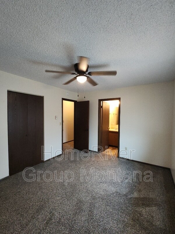 Building Photo - 2111 S 4th St W