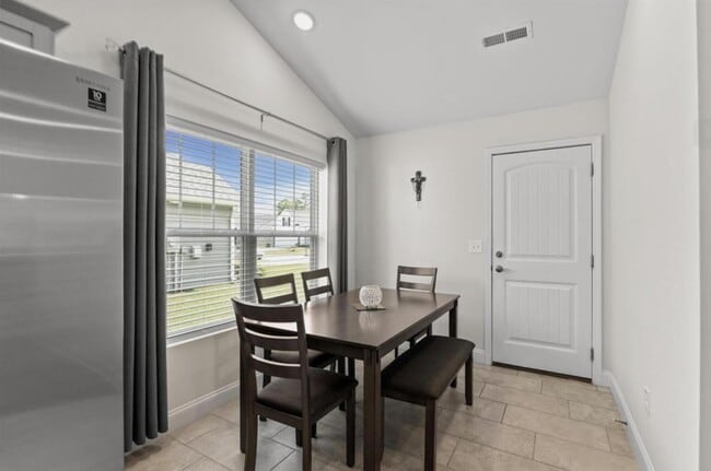 Building Photo - 224 Fishburn Dr