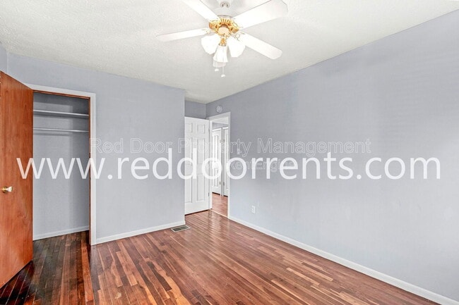 Building Photo - 1449 S Leland Ave