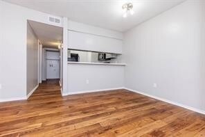 Building Photo - 3005 Mill Creek Way