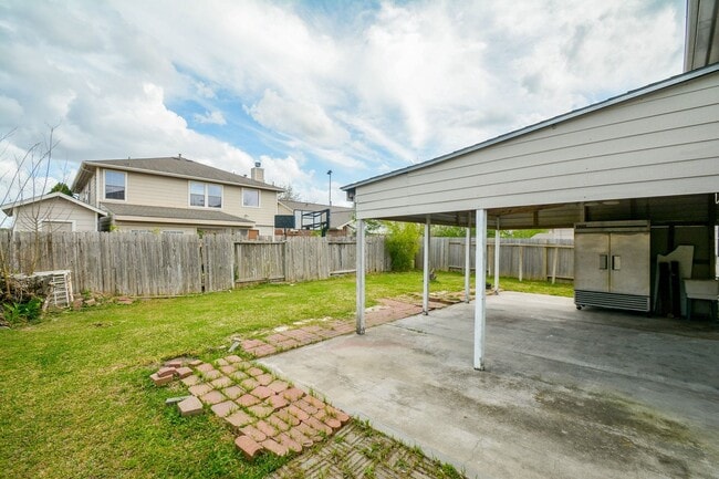 Building Photo - 8402 Brickhaven Ln