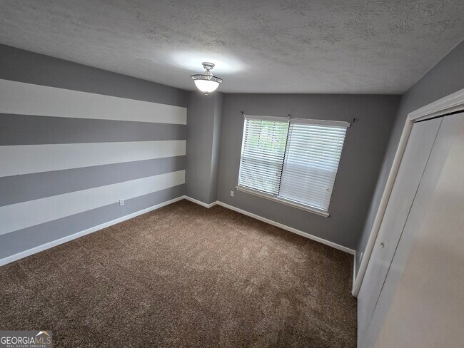 Building Photo - 127 Summerfield Dr