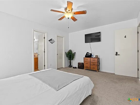 Building Photo - 2011 Agate Dr