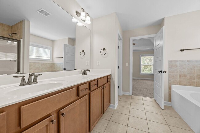 Building Photo - Welcome to Mimosa Bay!