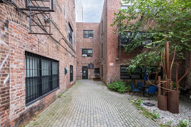 Building Photo - Morningside Park 2
