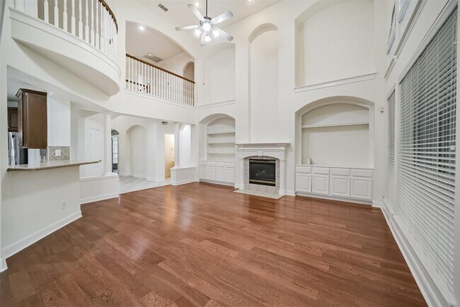 Building Photo - 14015 Falcon Heights Dr