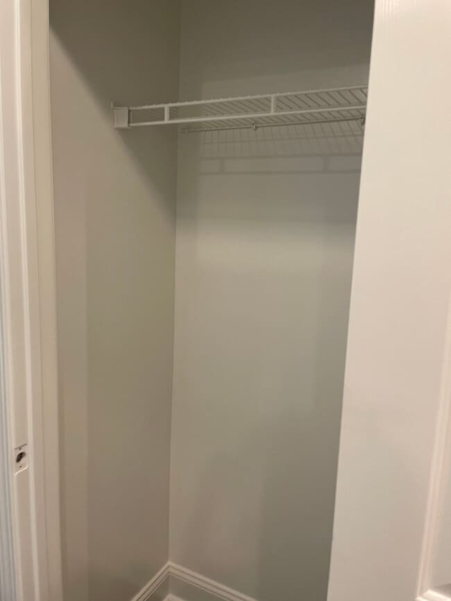 Building Photo - 10717 N Park Ave