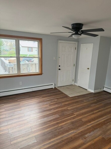 Building Photo - 45 Jowett St