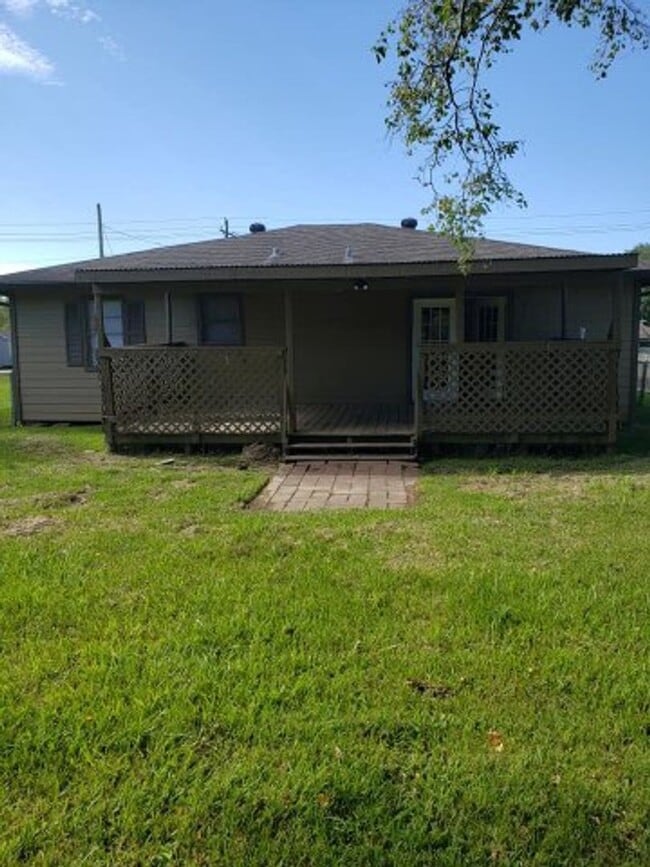 Building Photo - NISD HOME