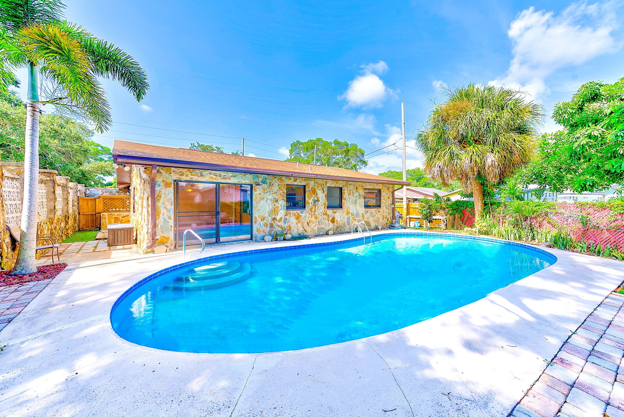 Building Photo - 3471 14th Ave N