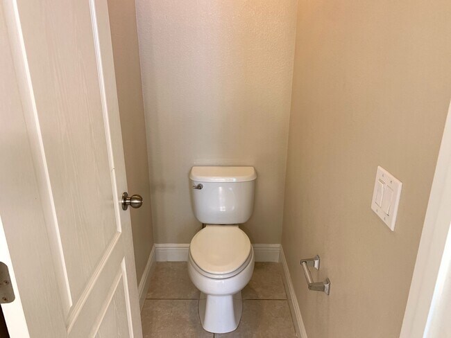 Building Photo - Lake Sawyer-7960 Jailene Dr Windermere FL ...