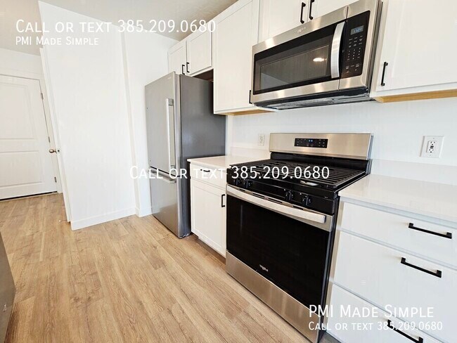 Building Photo - 866 E Sand Dollar Wy