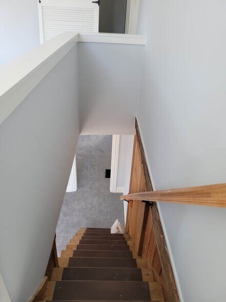 Building Photo - 106 Emerson Ave