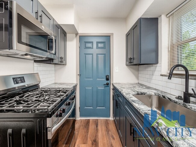 Building Photo - Newly Renovated Apartment Building