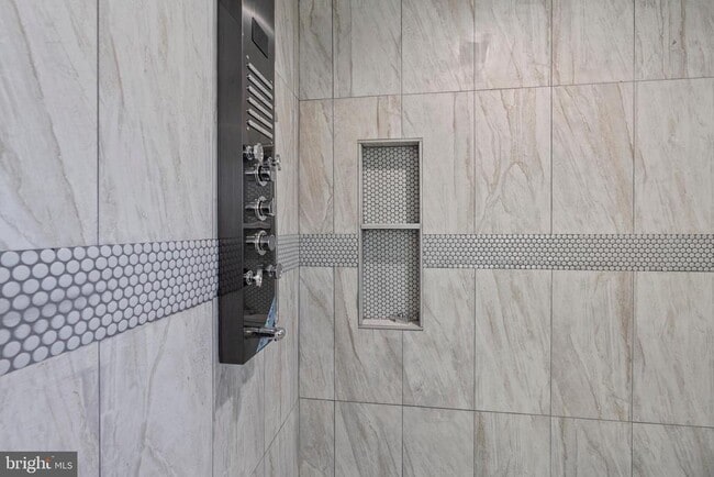 Building Photo - 919 Stiles St