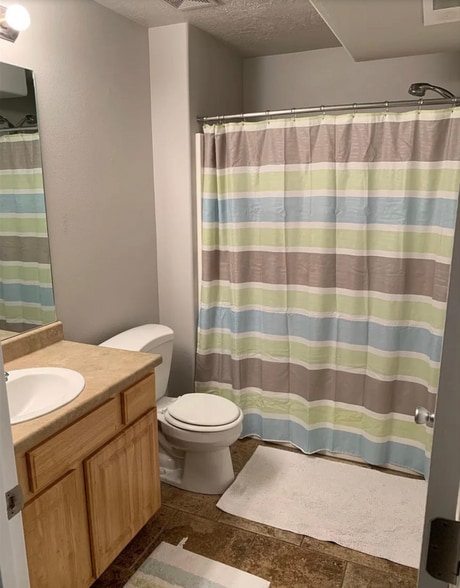 Building Photo - 5024 W Slate St