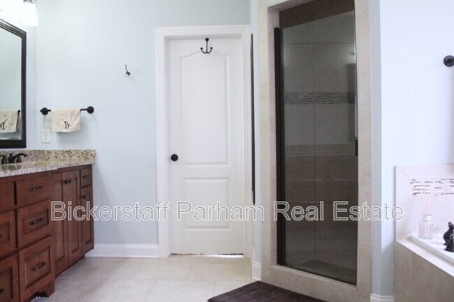 Building Photo - 7165 Bridgemill Dr