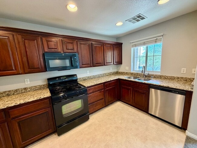 Building Photo - 3 story in Silverado Ranch